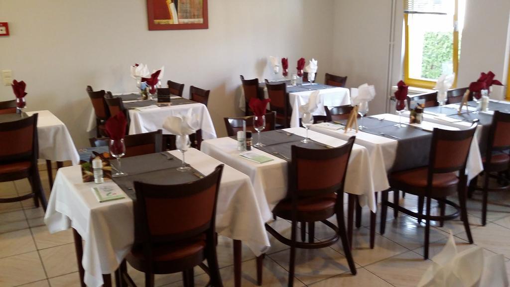 Hotel De Foetz Екстериор снимка