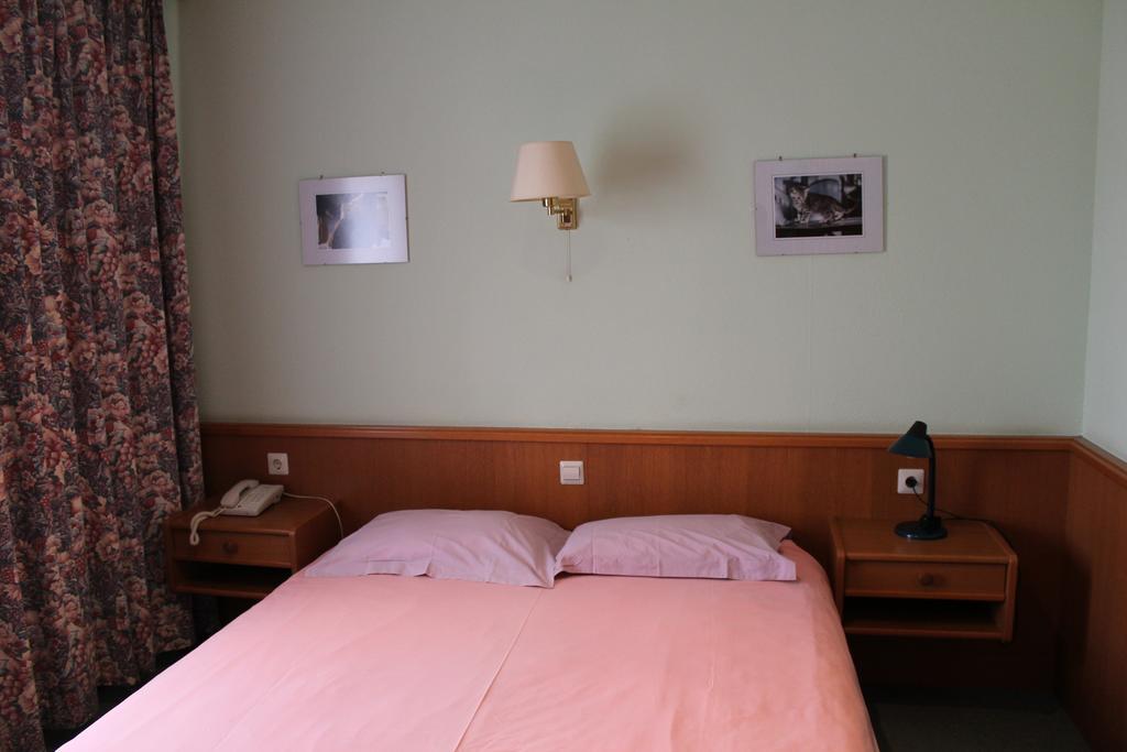 Hotel De Foetz Екстериор снимка