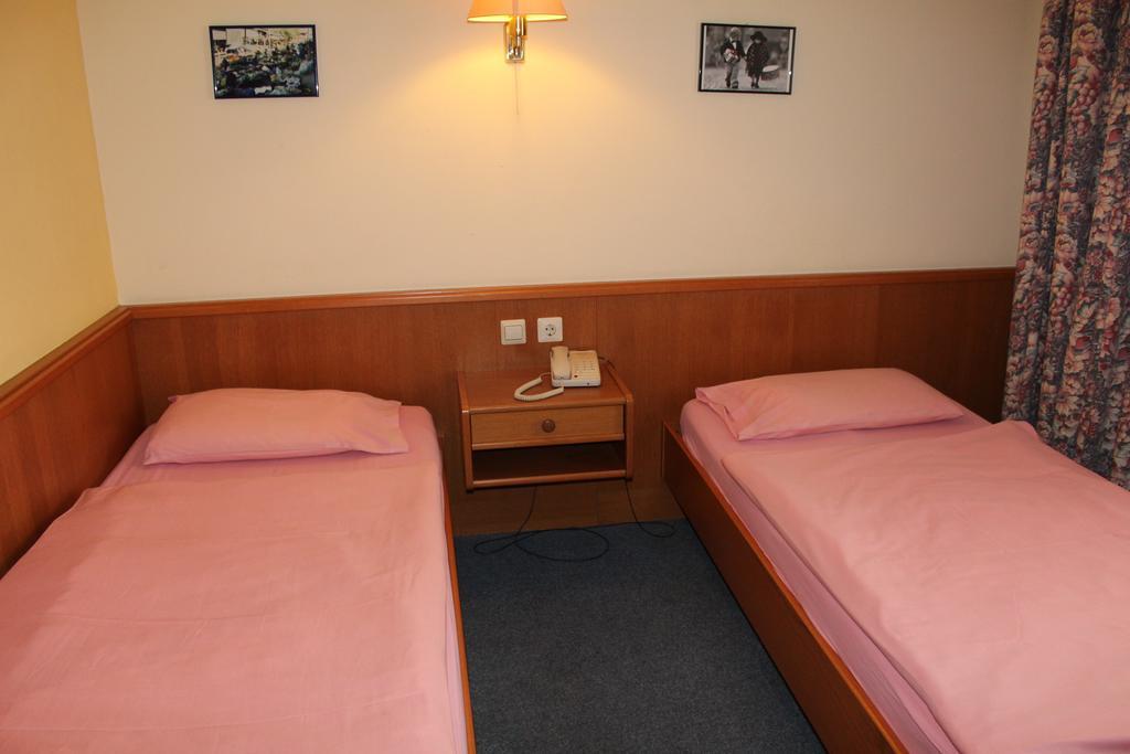 Hotel De Foetz Екстериор снимка